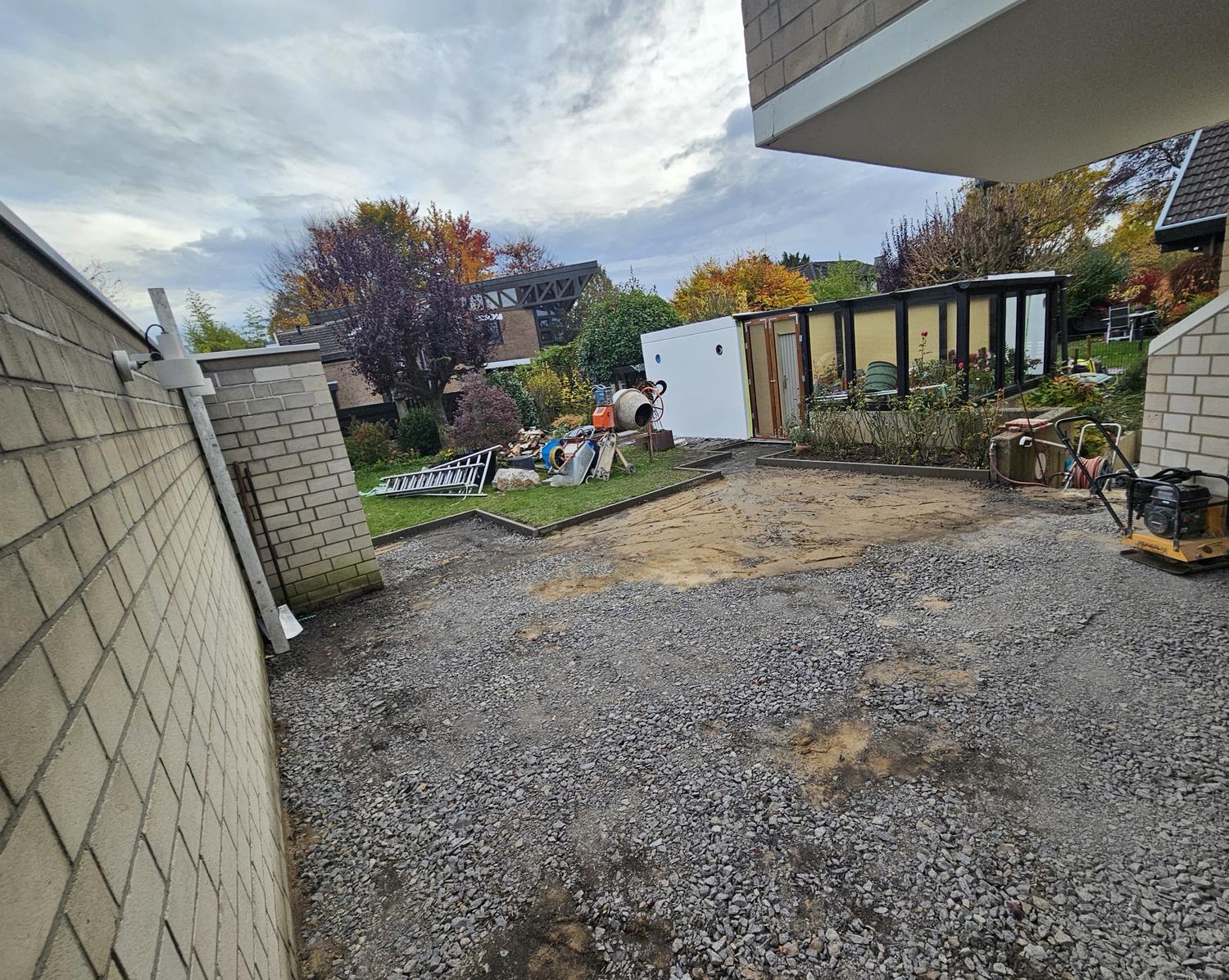 Terrassenfläche im Unterbau aus Schotter